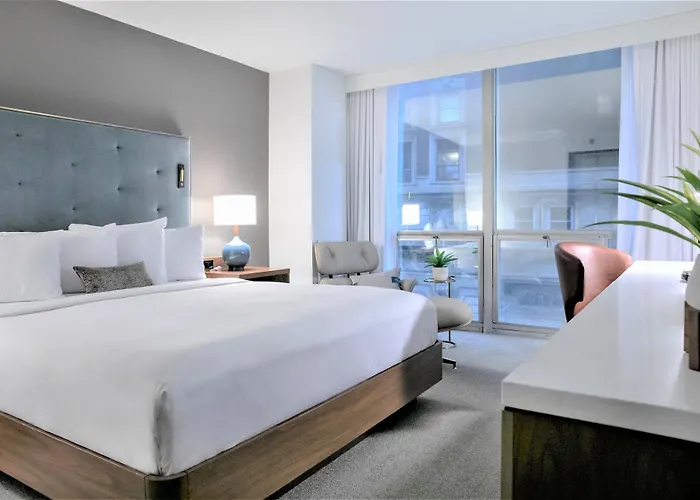 Le Meridien Essex Hotel Chicago