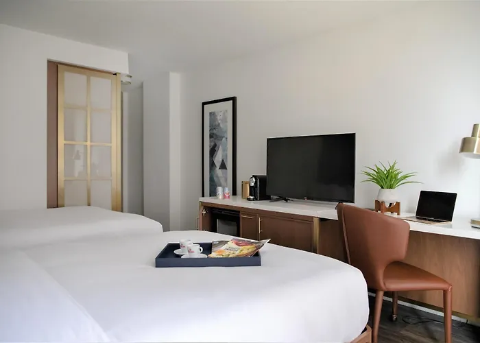 Le Meridien Essex 4*