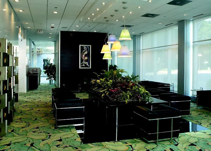 Le Meridien Essex Hotel 4*
